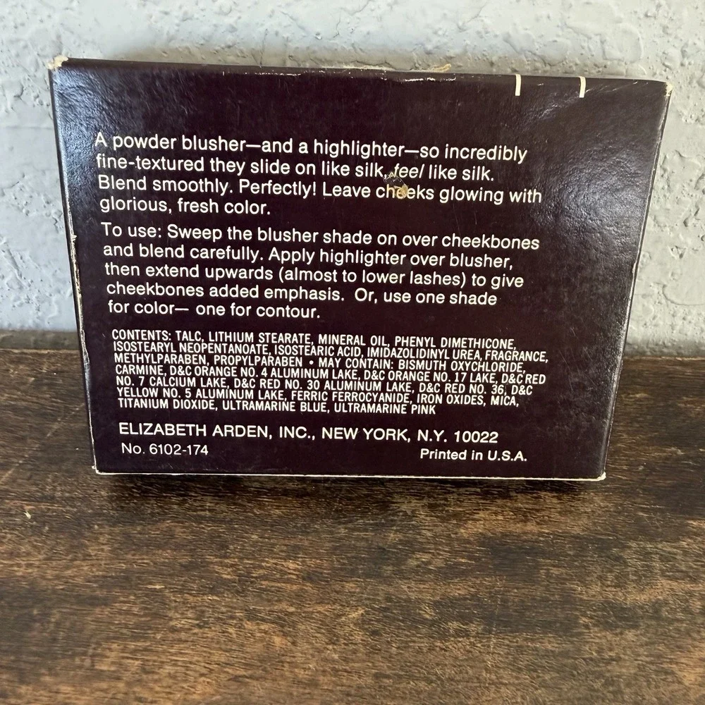 VTG Elizabeth Arden Powder Perfection For‎ Cheeks Stormy Blush/Highlighter Dual